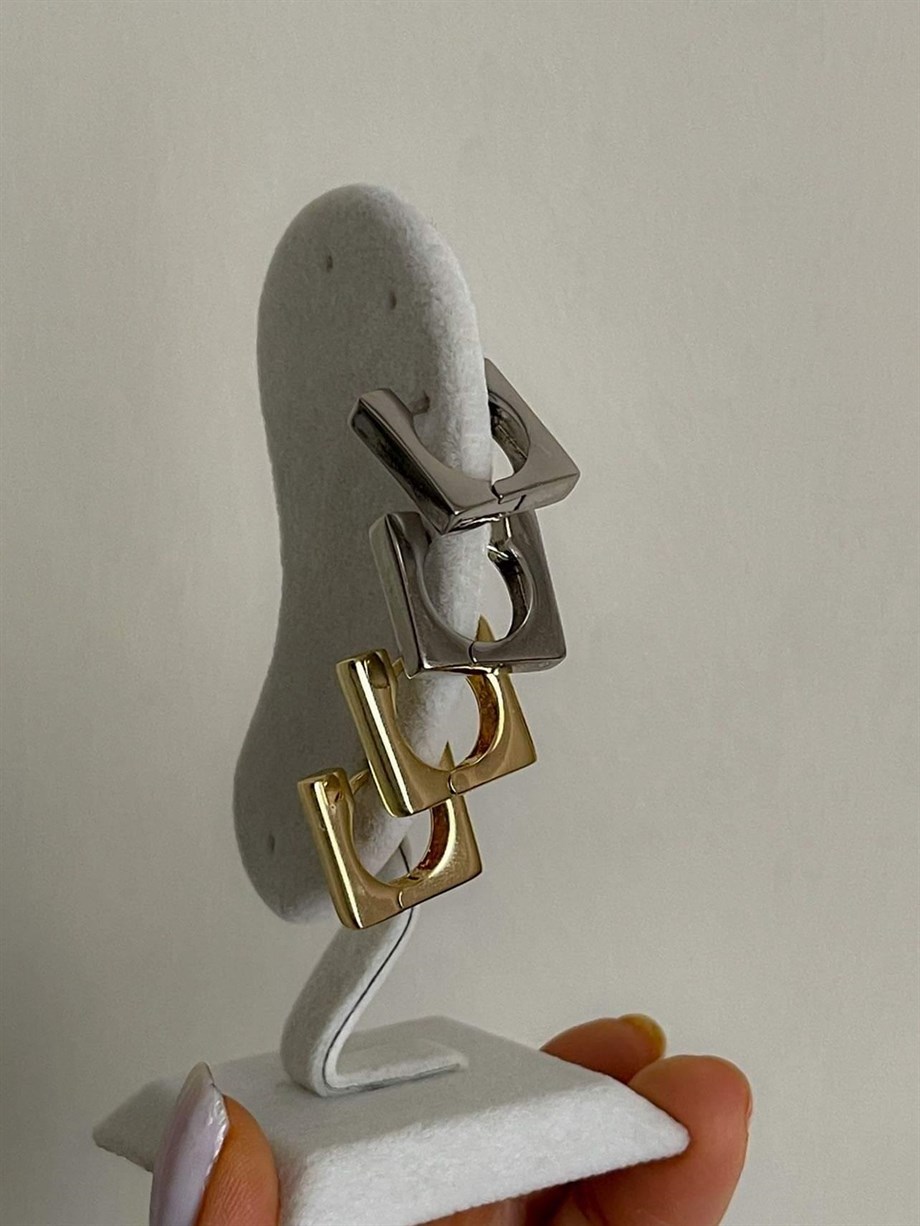 Özel Kaplama Gümüş Renk Kare Küpe (1.80 Cm)