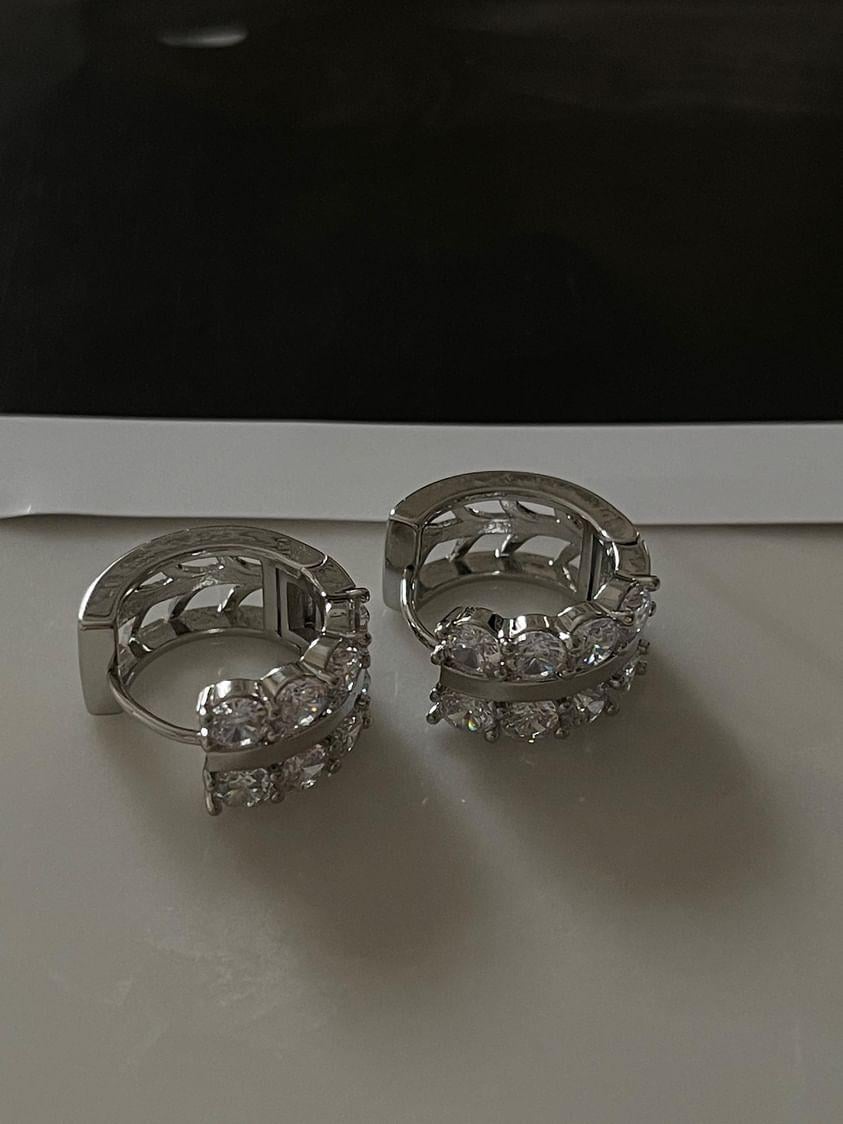 Özel Kaplama Gümüş Renk Zirkon Taşlı Luna Küpe (1.80 Cm)