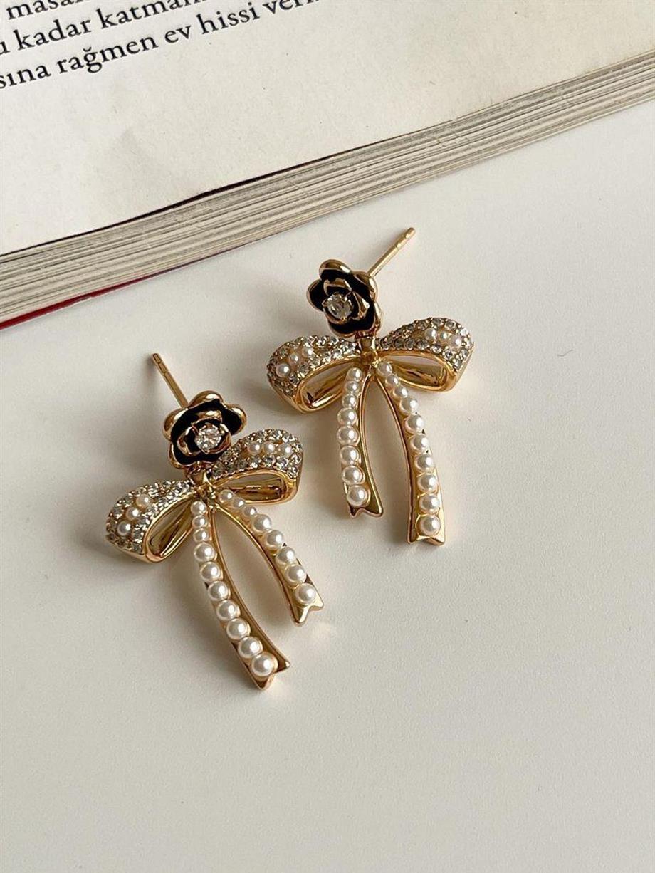 Özel Kaplama Xuping Siyah Gül İncili Fiyonk Küpe (2.5 Cm)