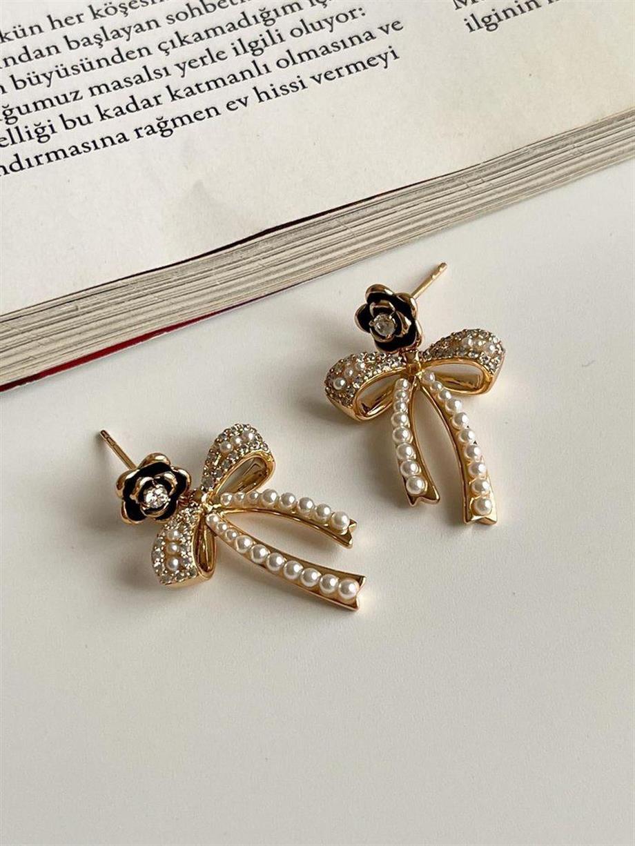 Özel Kaplama Xuping Siyah Gül İncili Fiyonk Küpe (2.5 Cm)