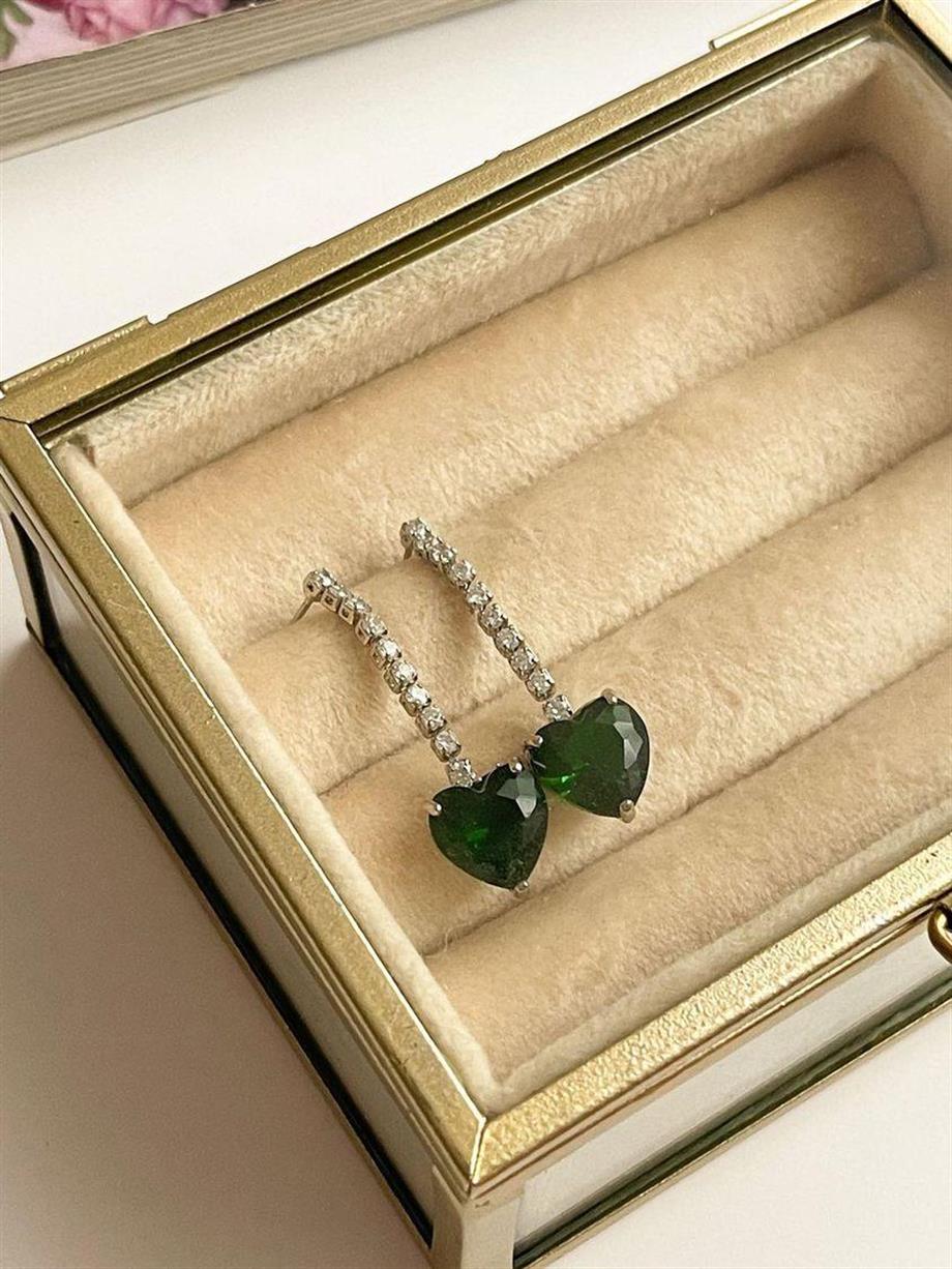 Özel Kaplama Zirkon Taşlı Yeşil Kalpli Küpe (3.30 Cm)