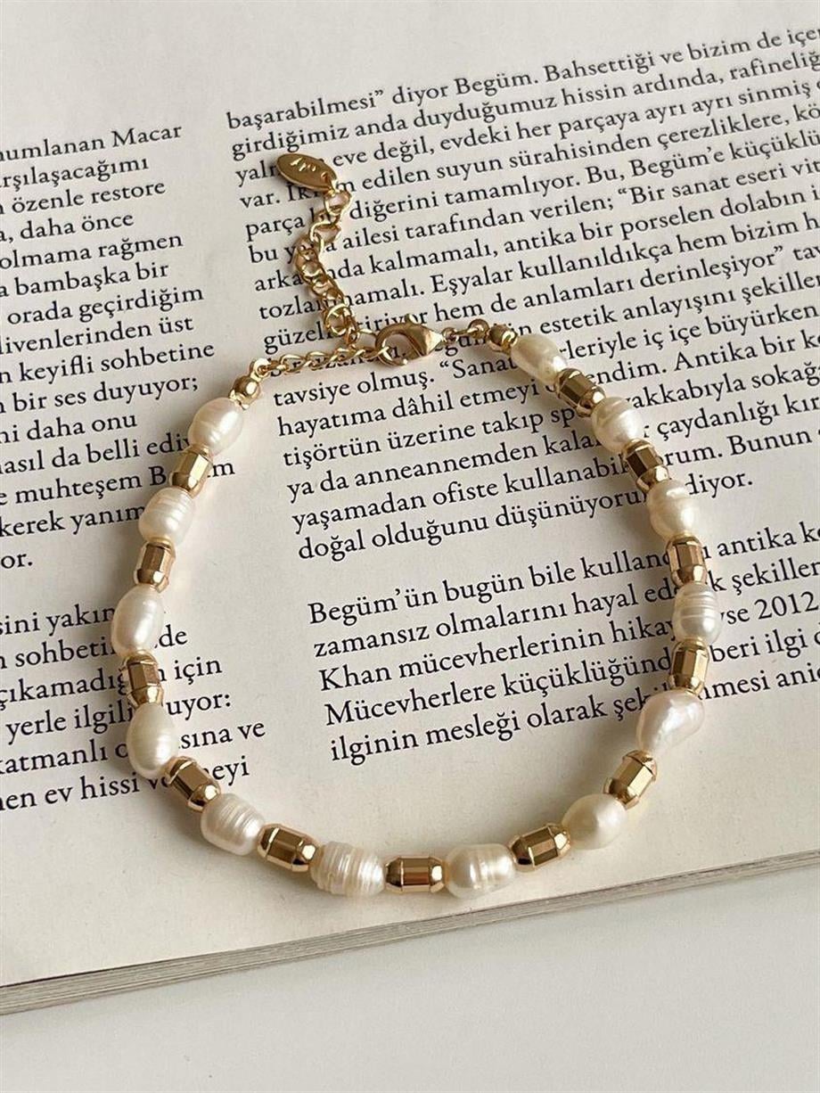Özel Mikro Altın Kaplama İncili Gold Boncuklu Vip Bİleklik (22 Cm)