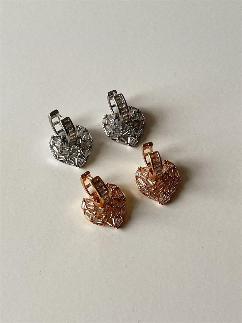 Özel Seri Gümüş Renk Vip Baget Taşlı Kalp Küpe (2.5 Cm)