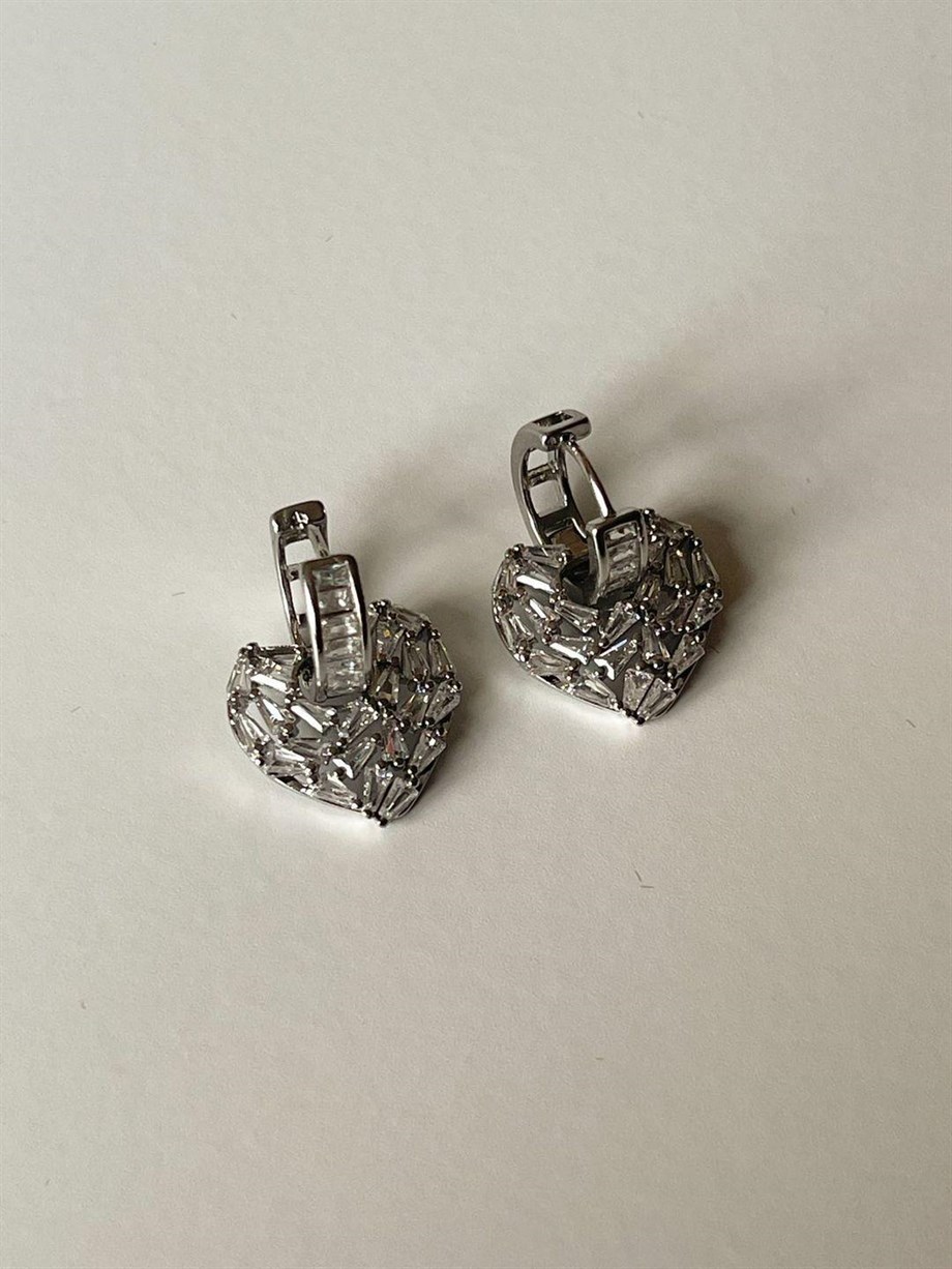 Özel Seri Gümüş Renk Vip Baget Taşlı Kalp Küpe (2.5 Cm)