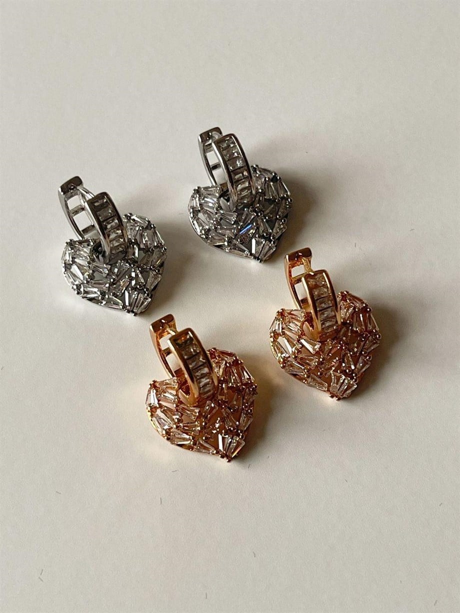 Özel Seri Gümüş Renk Vip Baget Taşlı Kalp Küpe (2.5 Cm)