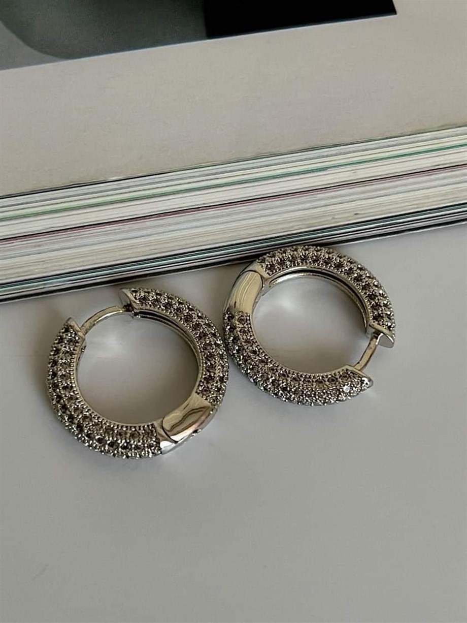 Özel Seri Gümüş Renk Zirkon Taşlı Halka Küpe (2 Cm)