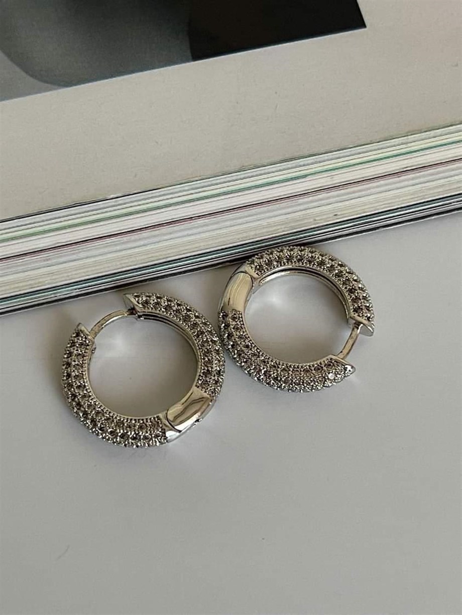 Özel Seri Gümüş Renk Zirkon Taşlı Halka Küpe (2 Cm)