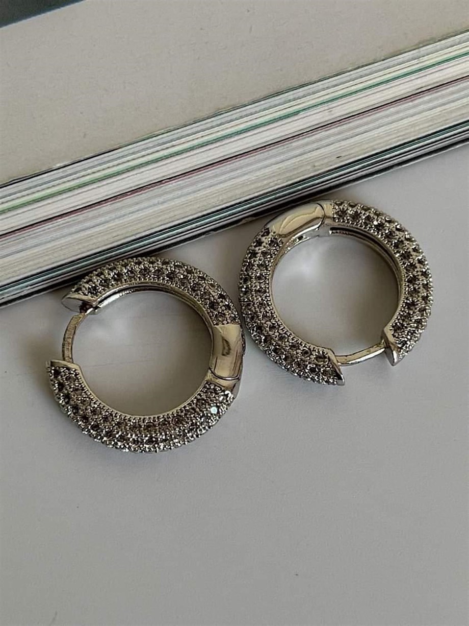 Özel Seri Gümüş Renk Zirkon Taşlı Halka Küpe (2 Cm)