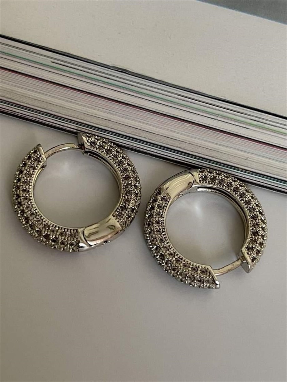 Özel Seri Gümüş Renk Zirkon Taşlı Halka Küpe (2 Cm)