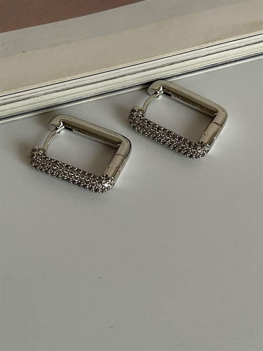 Özel Seri Gümüş Renk Zirkon Taşlı Kare Küpe (2.10 Cm)