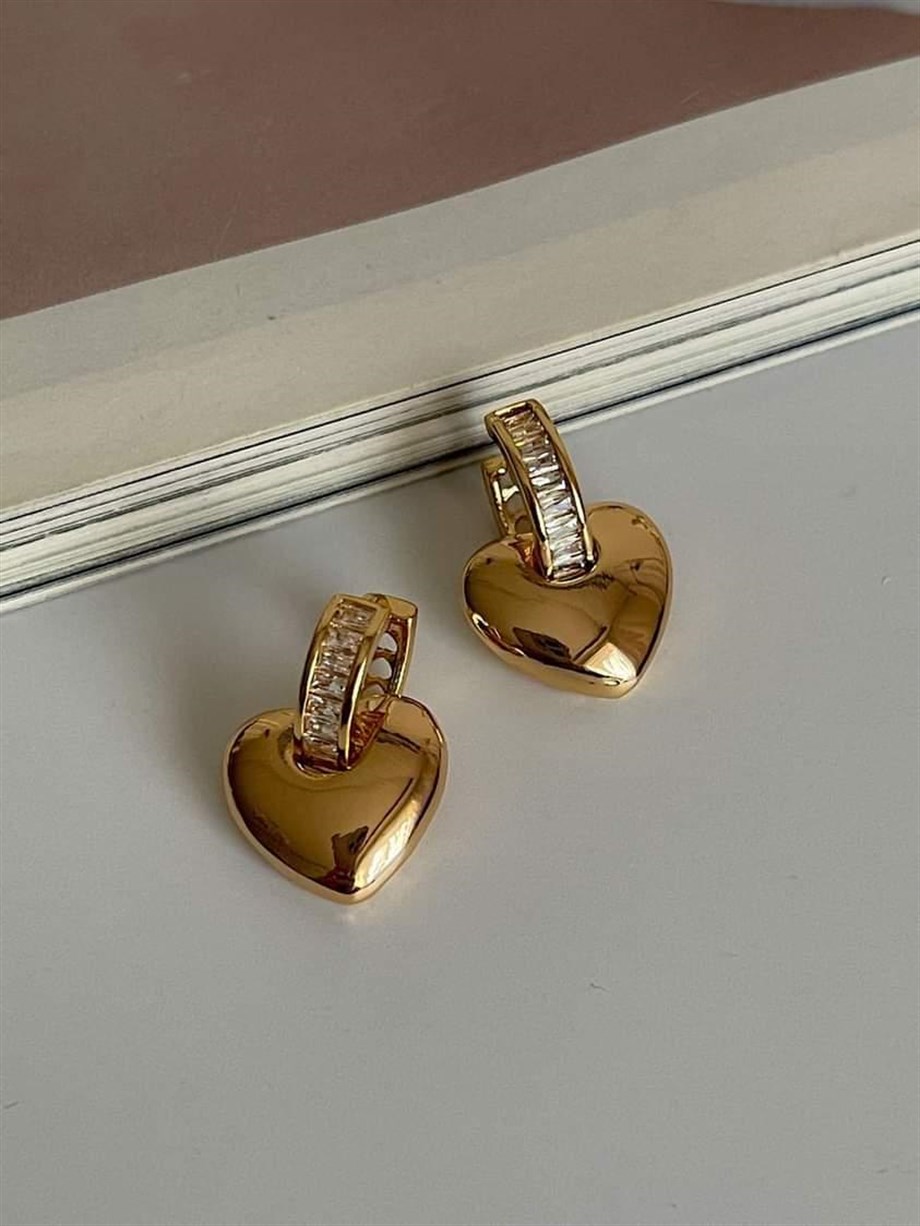 Özel Seri Vip Baget Taşlı Kalp Küpe (2 Cm)