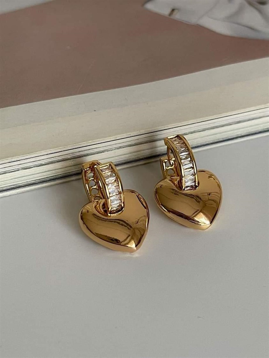Özel Seri Vip Baget Taşlı Kalp Küpe (2 Cm)