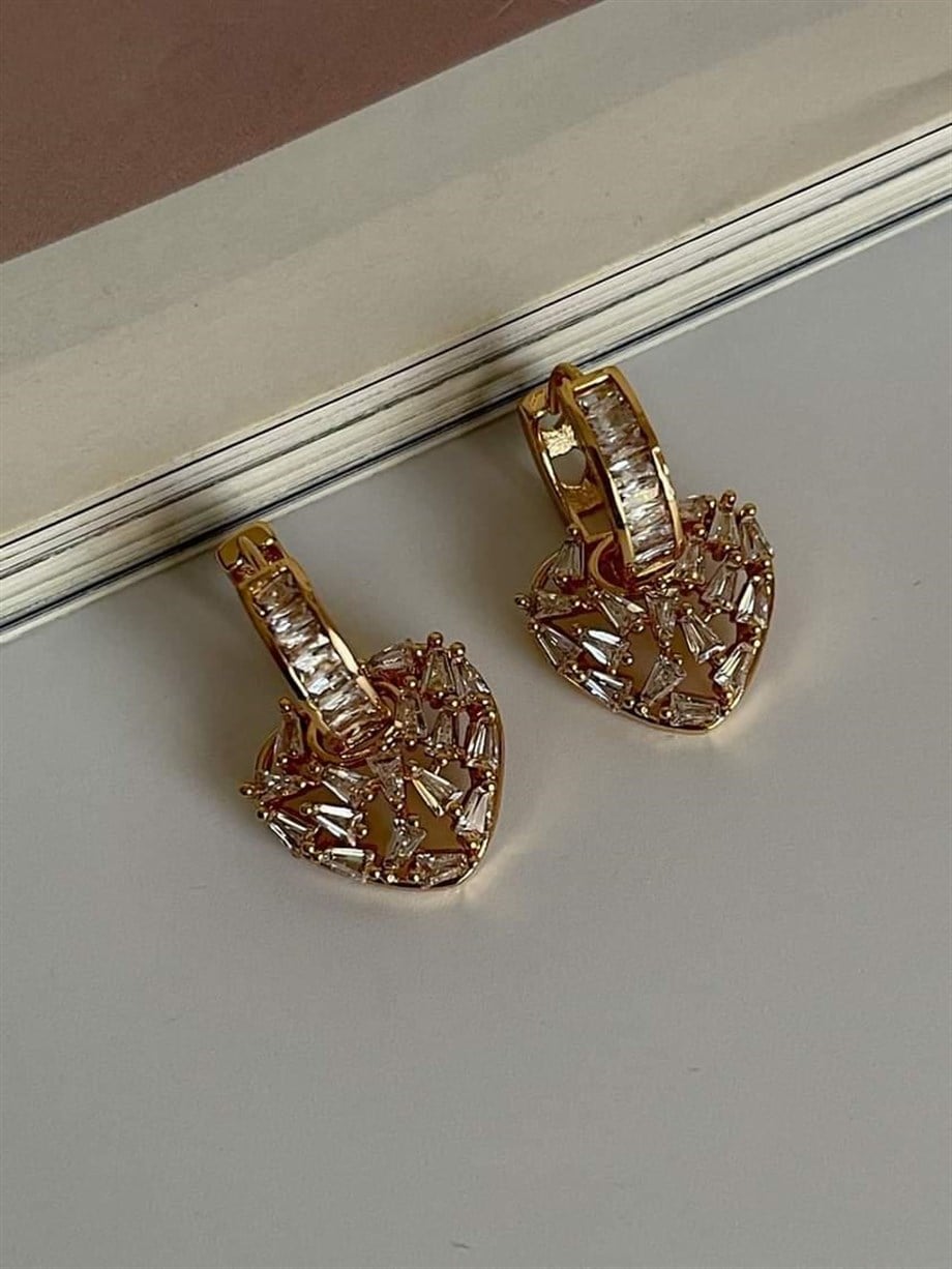 Özel Seri Vip Baget Taşlı Kalp Küpe (2.20 Cm)