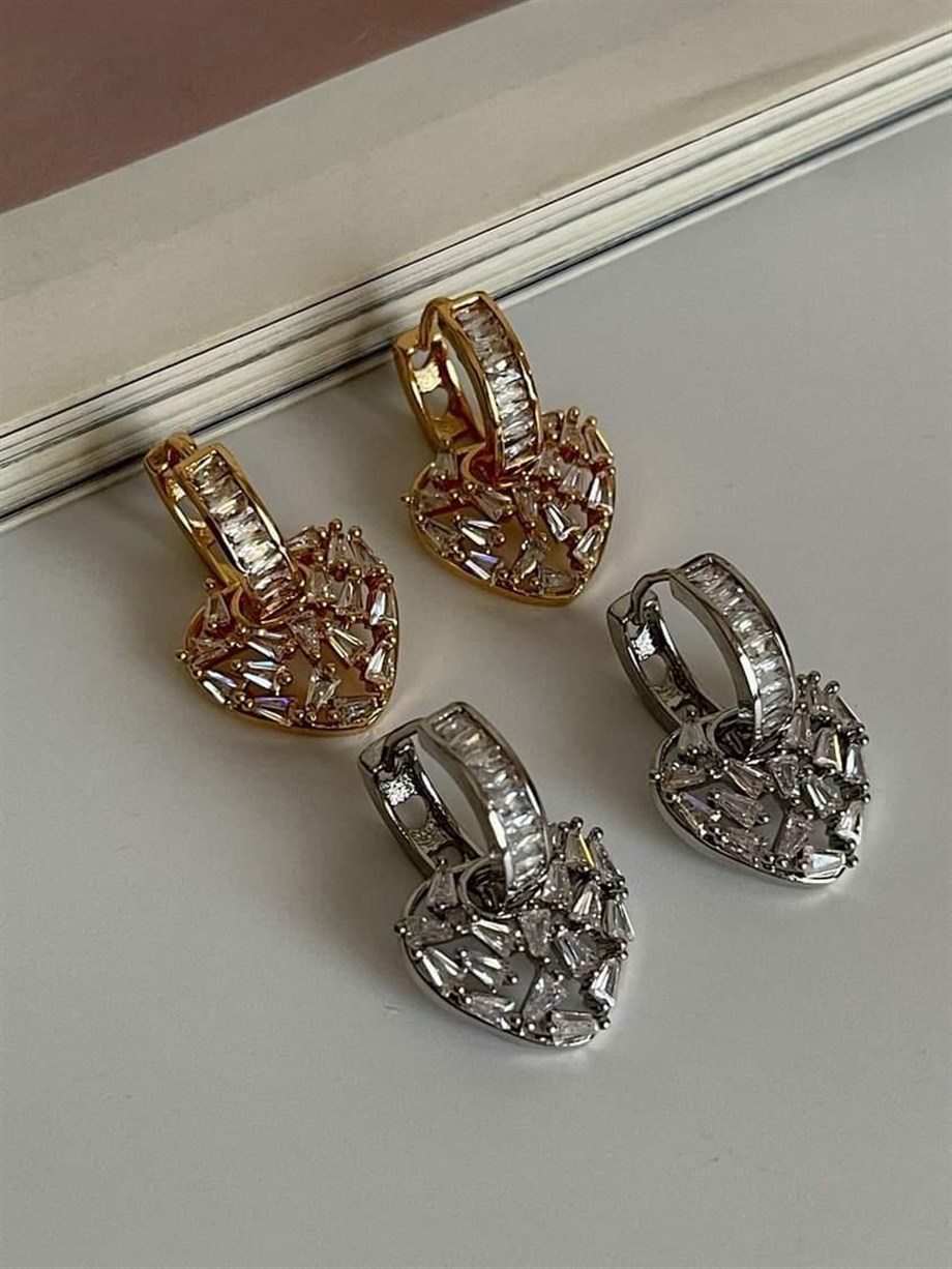 Özel Seri Vip Baget Taşlı Kalp Küpe (2.20 Cm)
