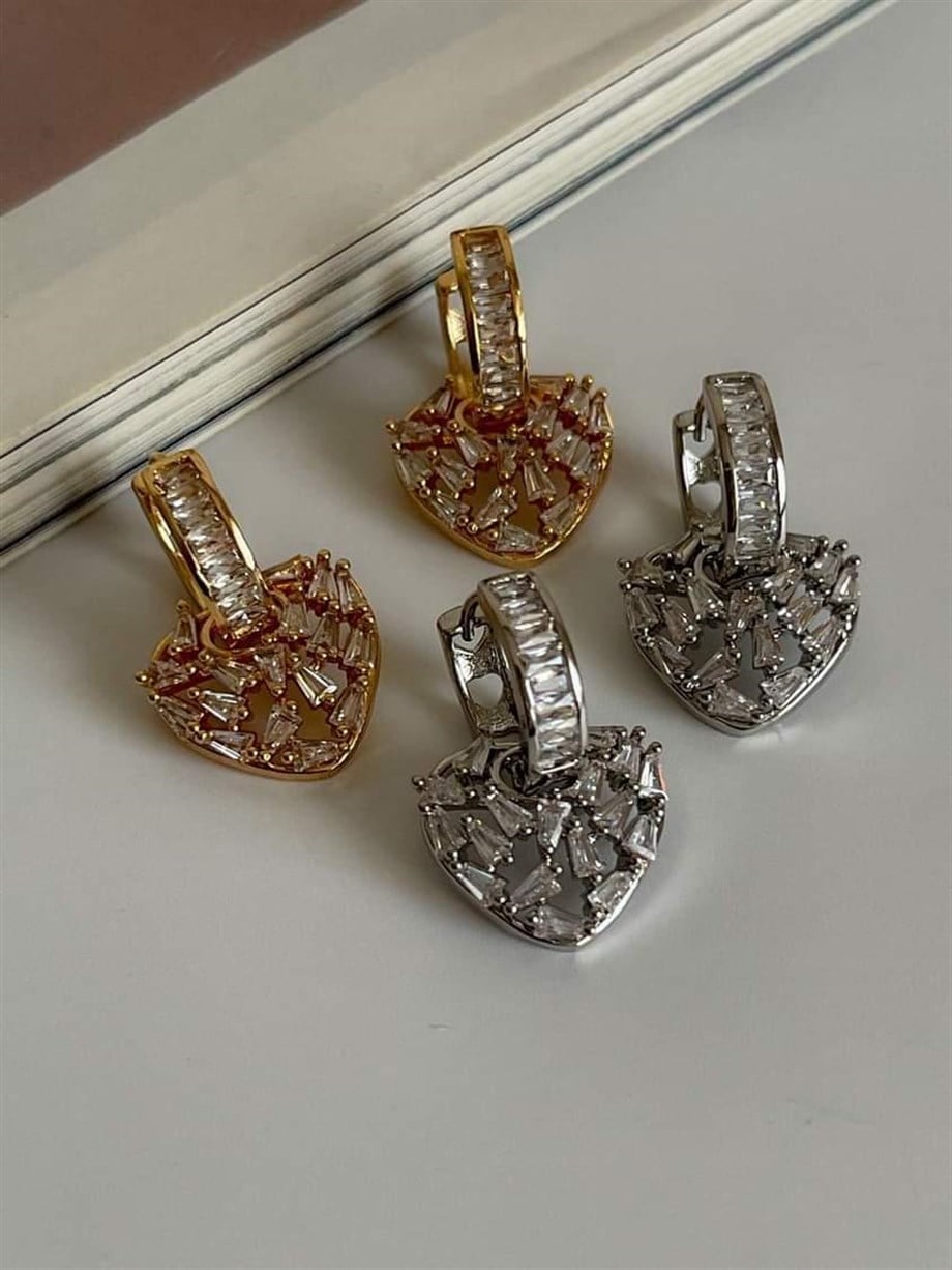 Özel Seri Vip Baget Taşlı Kalp Küpe (2.20 Cm)