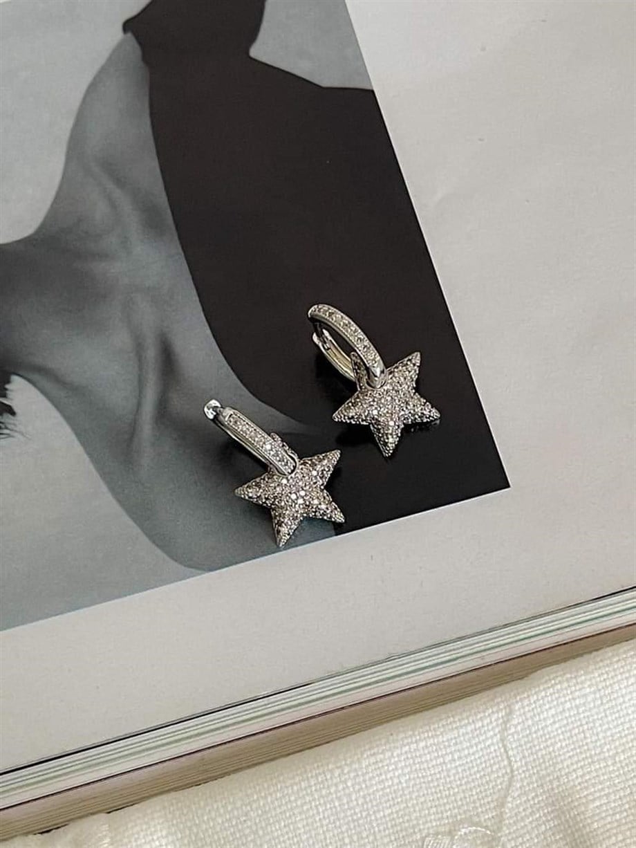 Özel Seri Vip Gümüş Renk Full Zirkon Taşlı Yıldız Küpe (2 Cm)