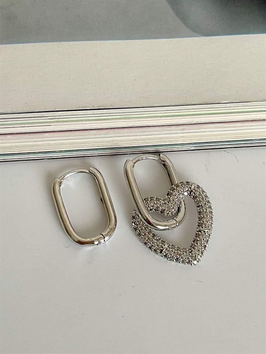Özel Seri Vip Gümüş Renk Kalpli Küpe (3.20 Cm)