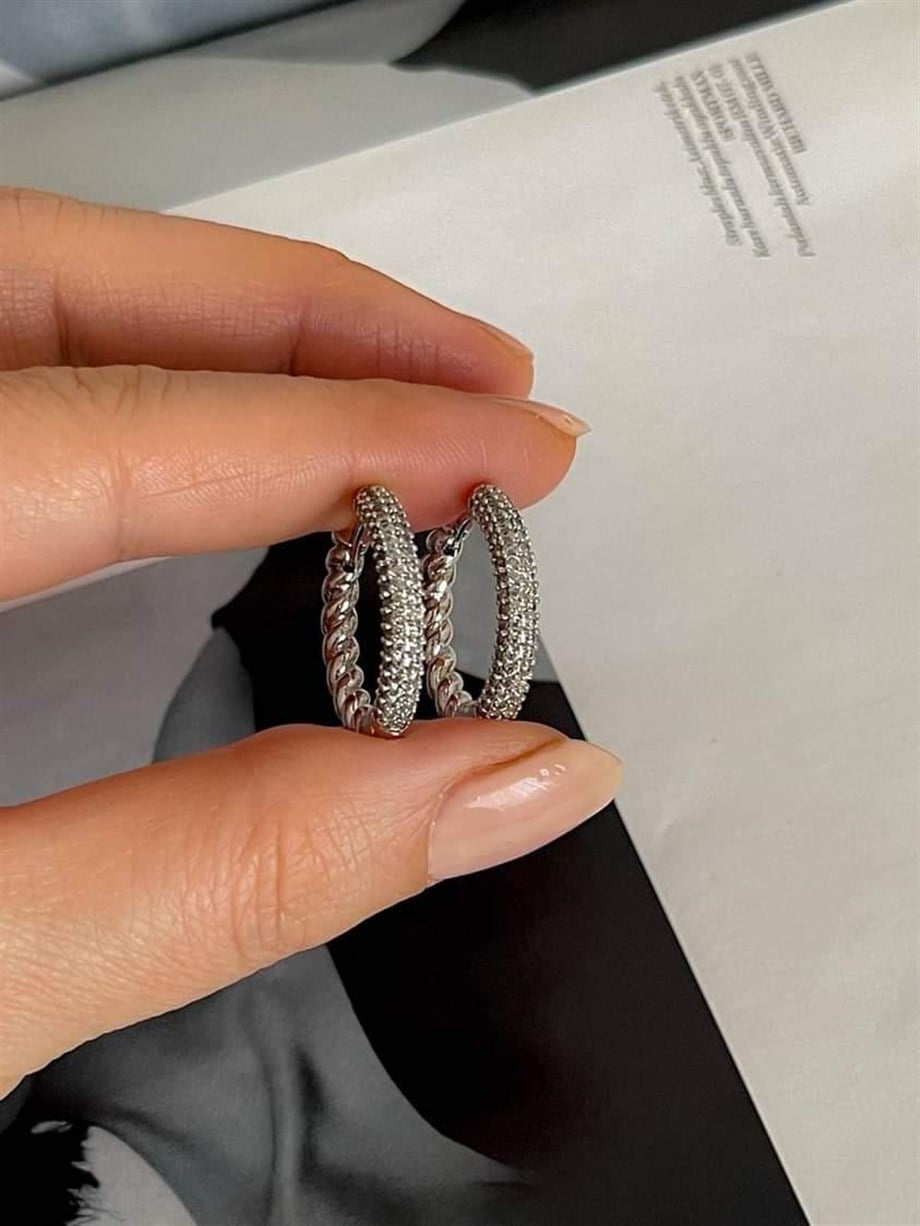 Özel Seri Vip Gümüş Renk Taşlı Arkası Burgu Halka Küpe (2.20 Cm)