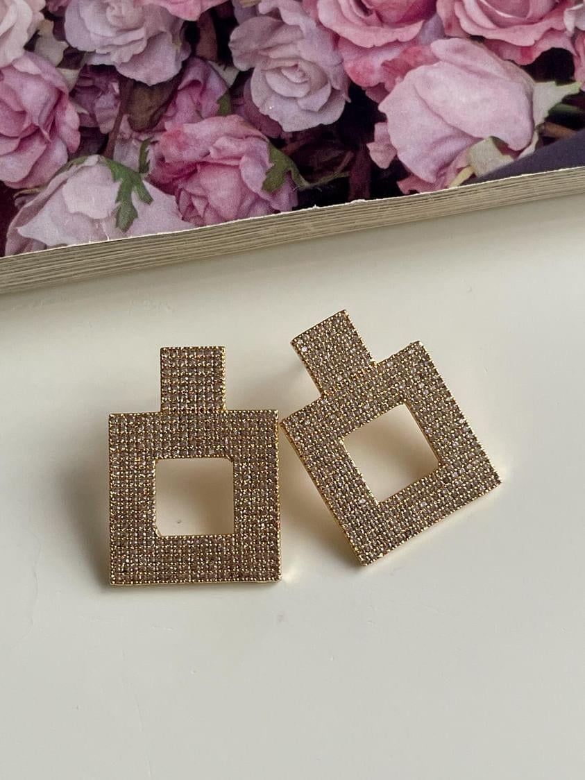 Özel Vip Seri Gold Zirkon Taşlı Kare Küpe (3.20 Cm)