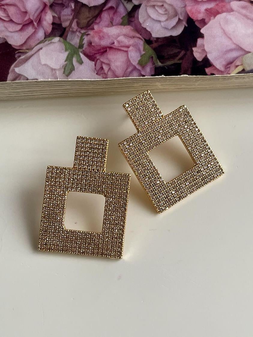 Özel Vip Seri Gold Zirkon Taşlı Kare Küpe (3.20 Cm)