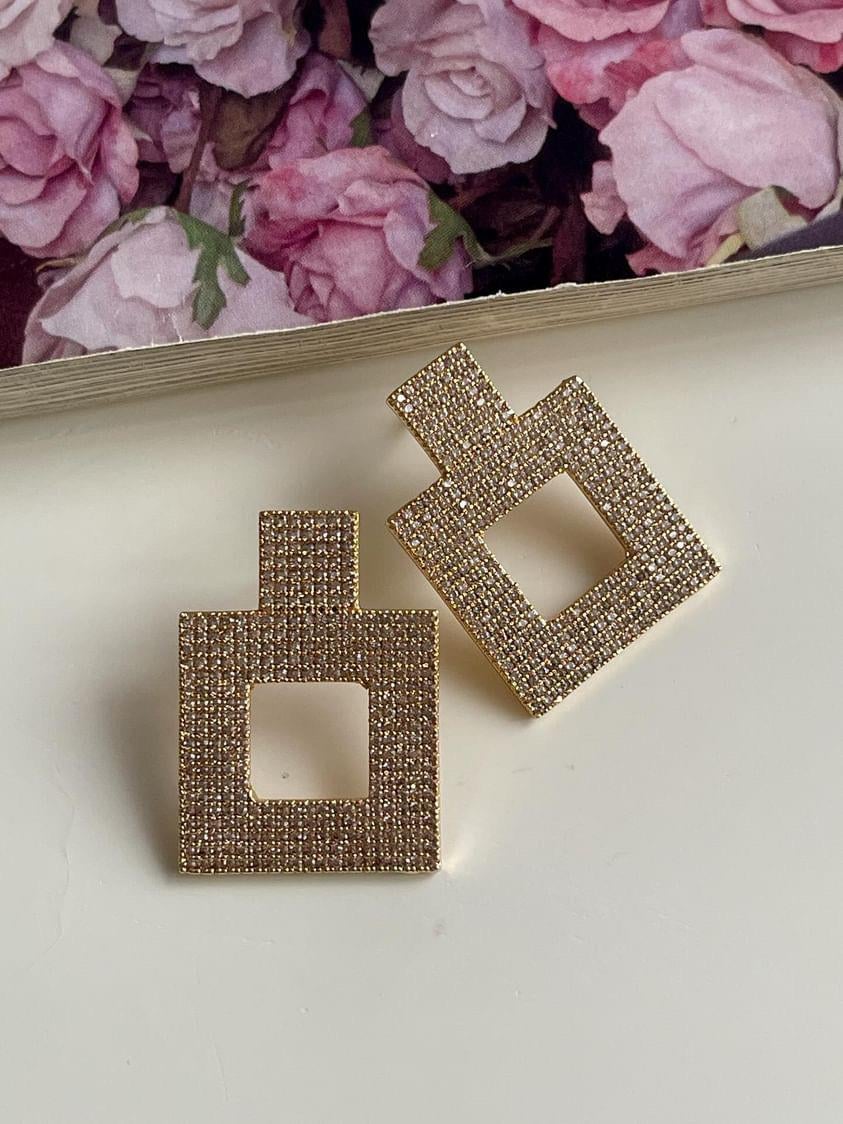 Özel Vip Seri Gold Zirkon Taşlı Kare Küpe (3.20 Cm)