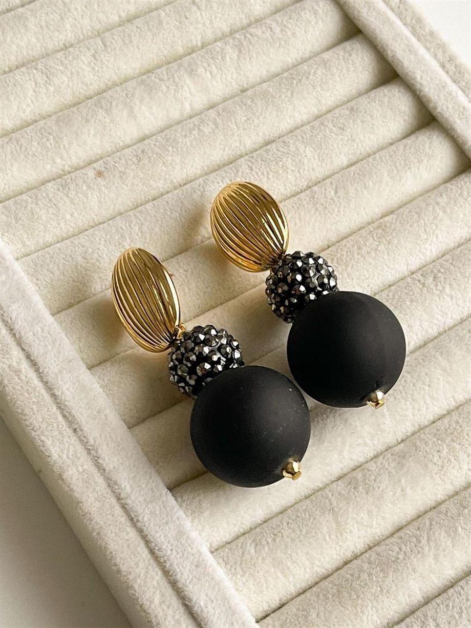 Siyah Gold Detaylı Küpe (5.5 Cm)
