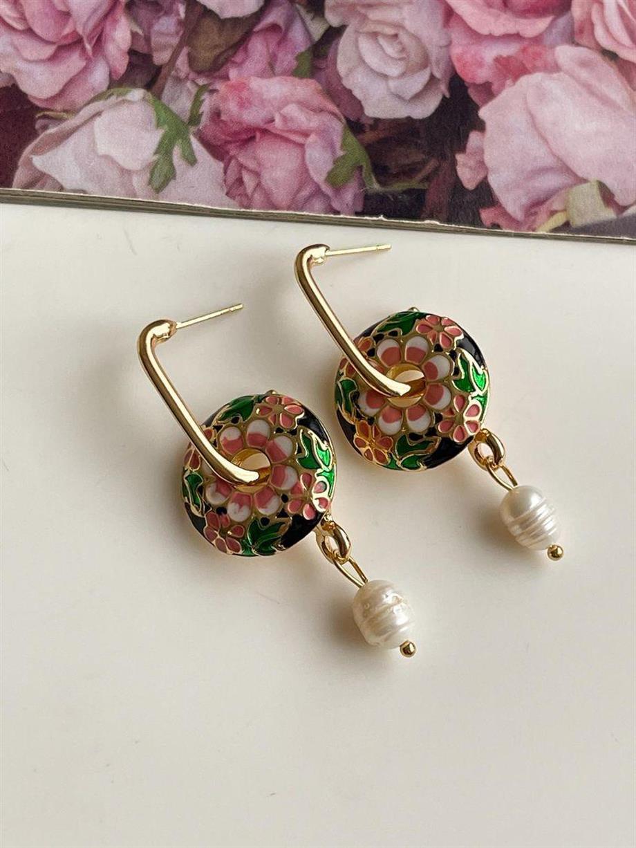 Siyah Mineli İncili Küpe (4.5 Cm)