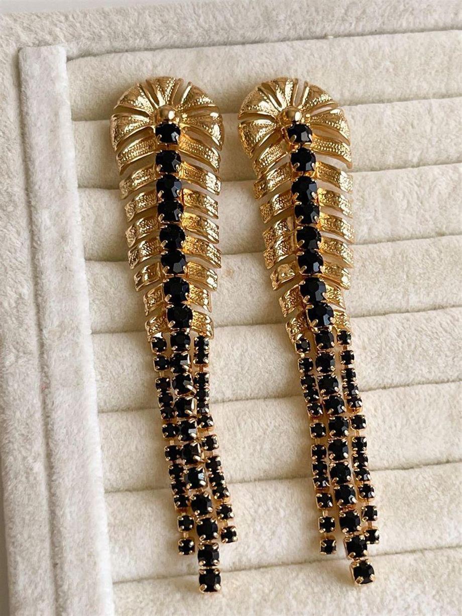 Siyah Taşlı Uzun Küpe (9.5 Cm)