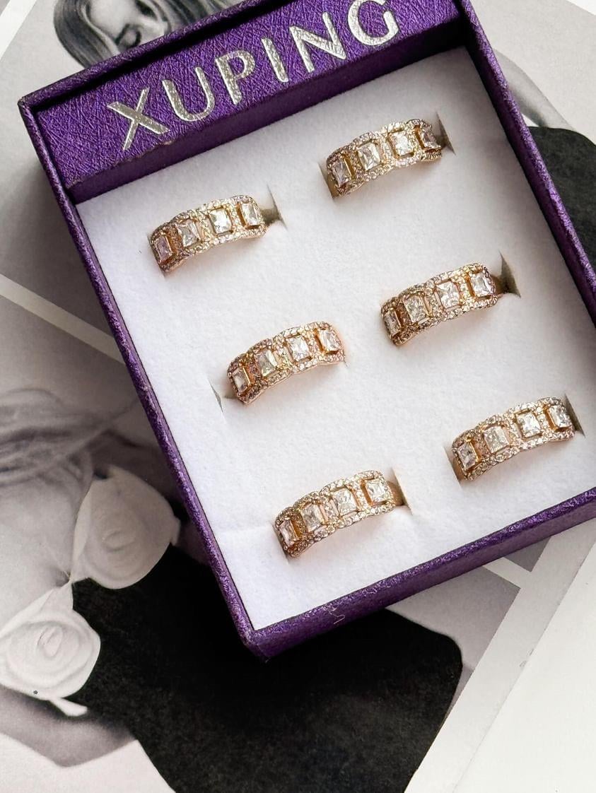 Xuping Gold Baget Taşlı Numaralı Yüzük (18 Numara)