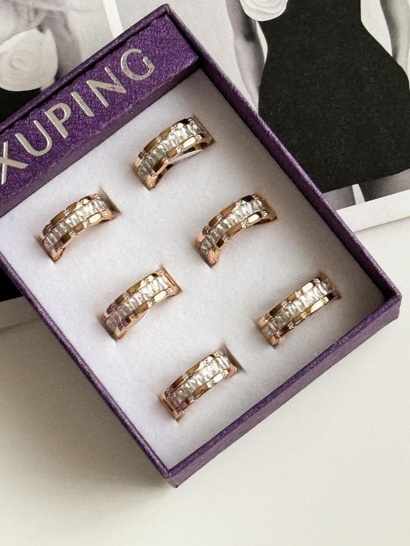 Xuping Gold Baget Taşlı Numaralı Yüzük (18 Numara)