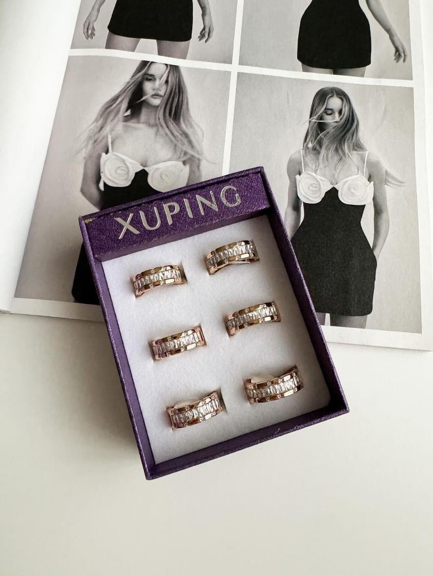 Xuping Gold Baget Taşlı Numaralı Yüzük (18 Numara)