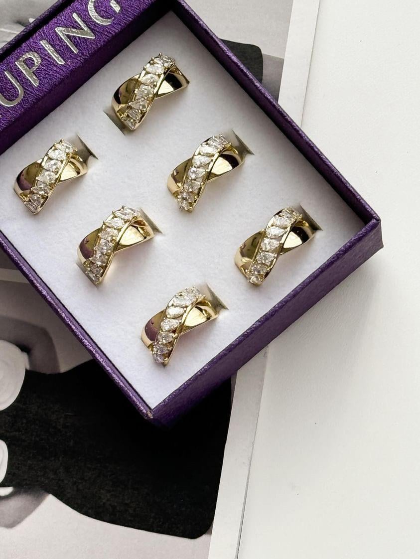 Xuping Gold Baget Taşlı Numaralı Yüzük (19 Numara)