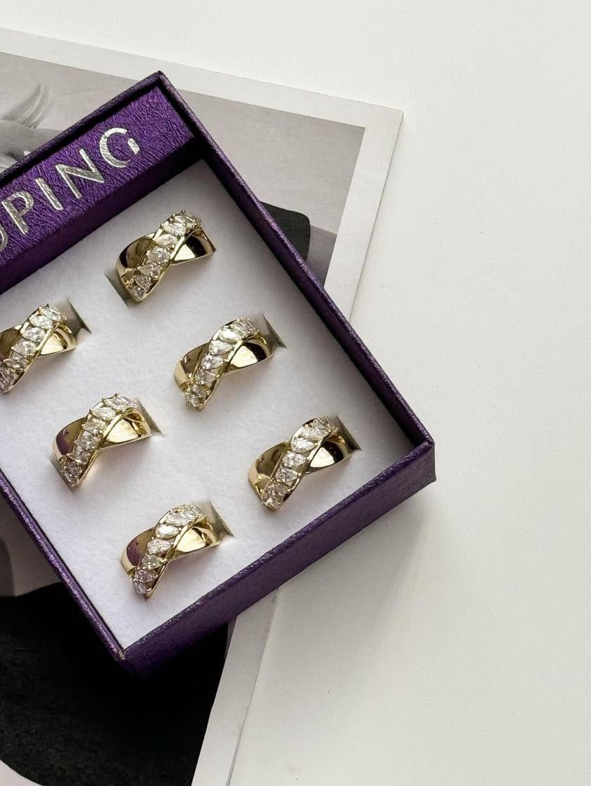 Xuping Gold Baget Taşlı Numaralı Yüzük (19 Numara)