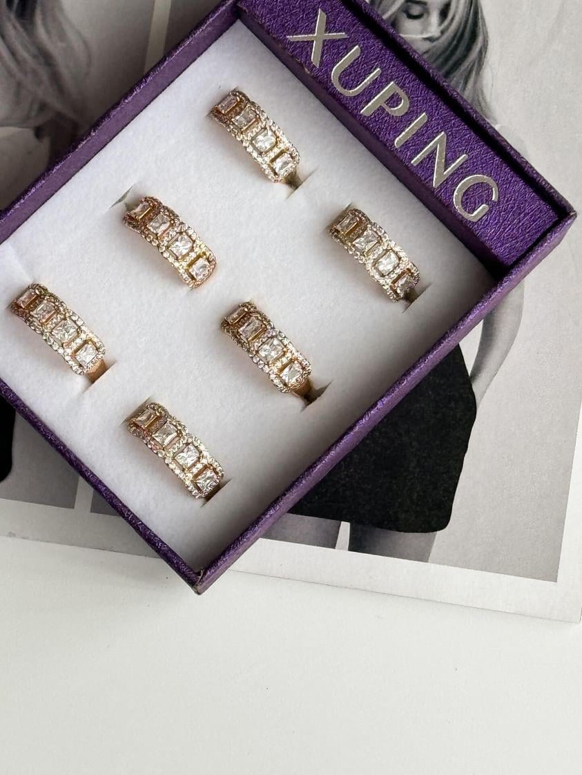 Xuping Gold Baget Taşlı Numaralı Yüzük (18 Numara)