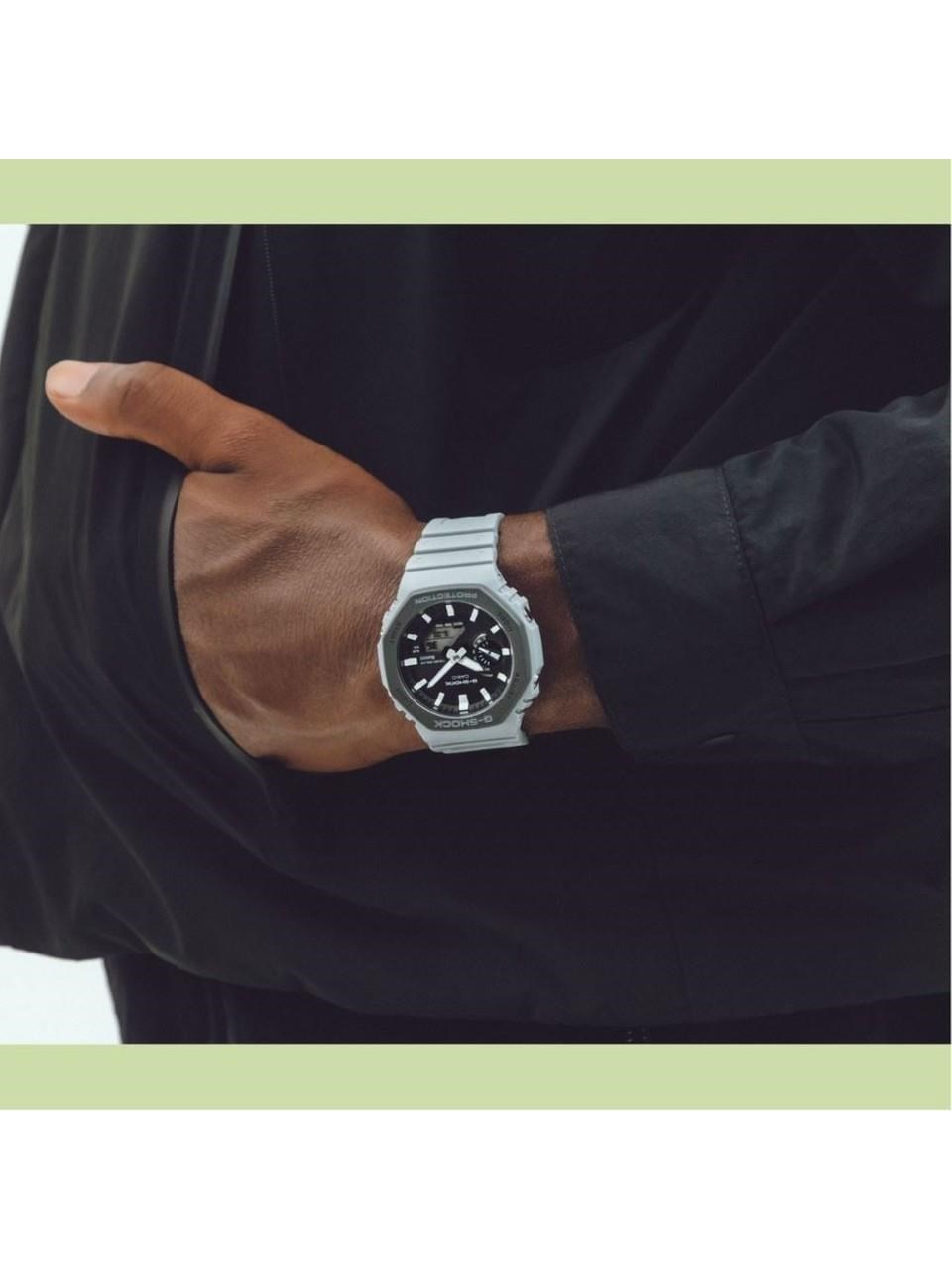 Casio GA-B2100LUU-8ADR Erkek Kol Saati