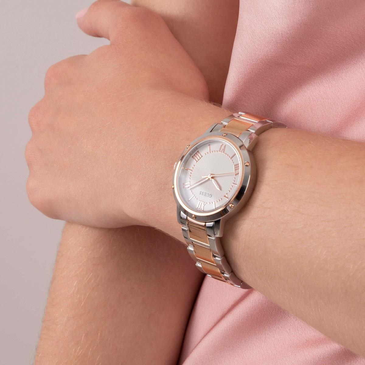 Guess GUGW0404L3 Kadın Kol Saati