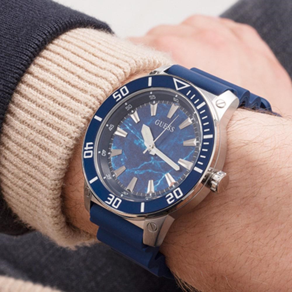 Guess GUGW0420G1 Erkek Kol Saati