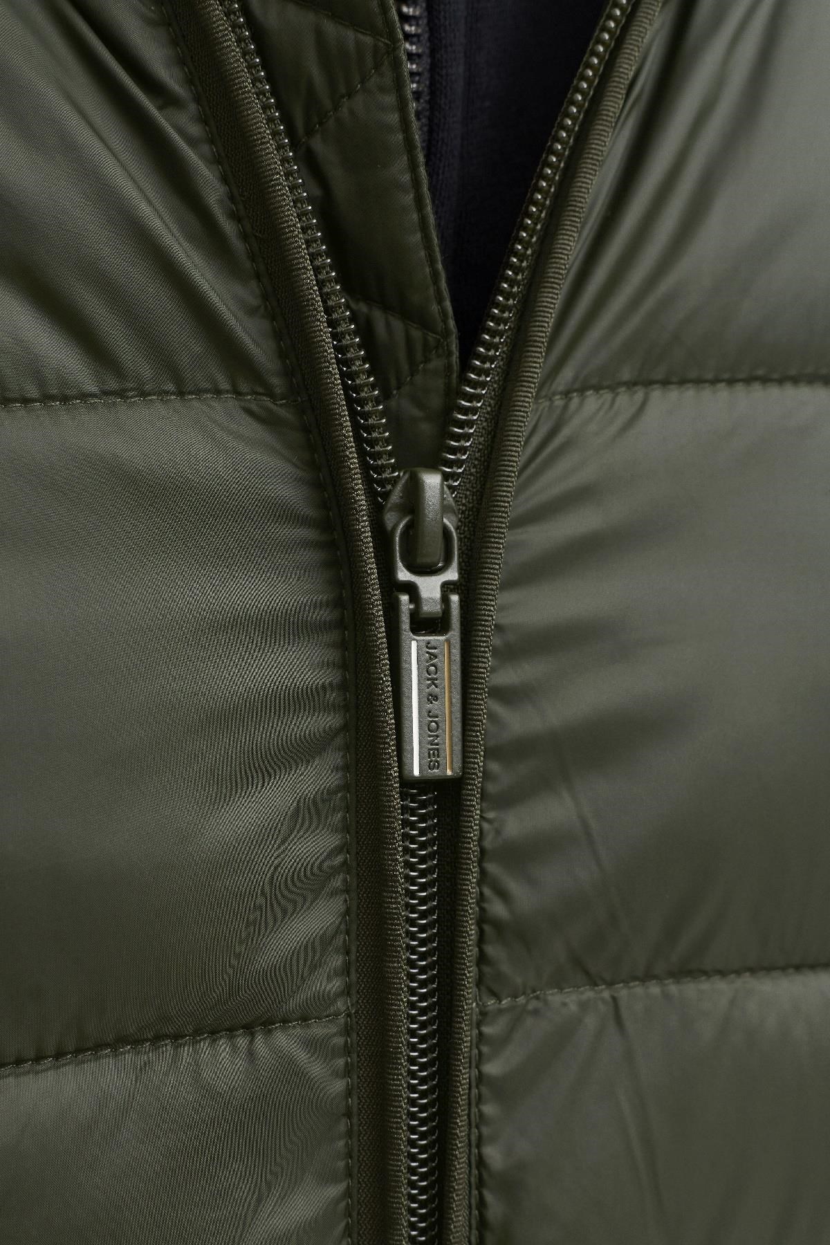 Jack & Jones JJEKINGSLEY Erkek Kapüşonlu Hafif Şişme Mont Puffer Günlük Rahat 