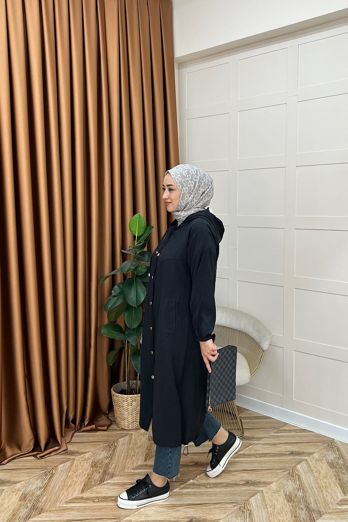 004-Liana Düğmeli Kap Siyah