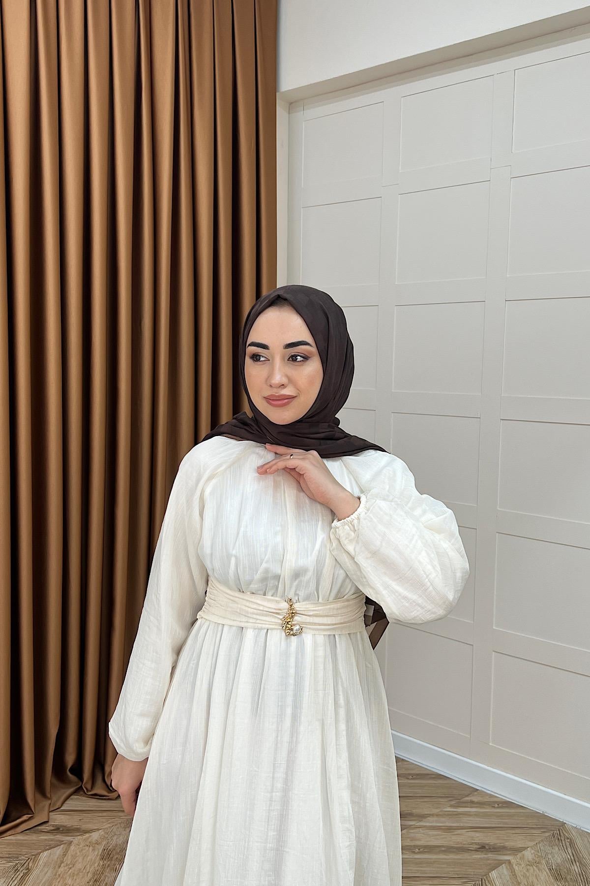 Angelina Broş Detay Elbise Bej