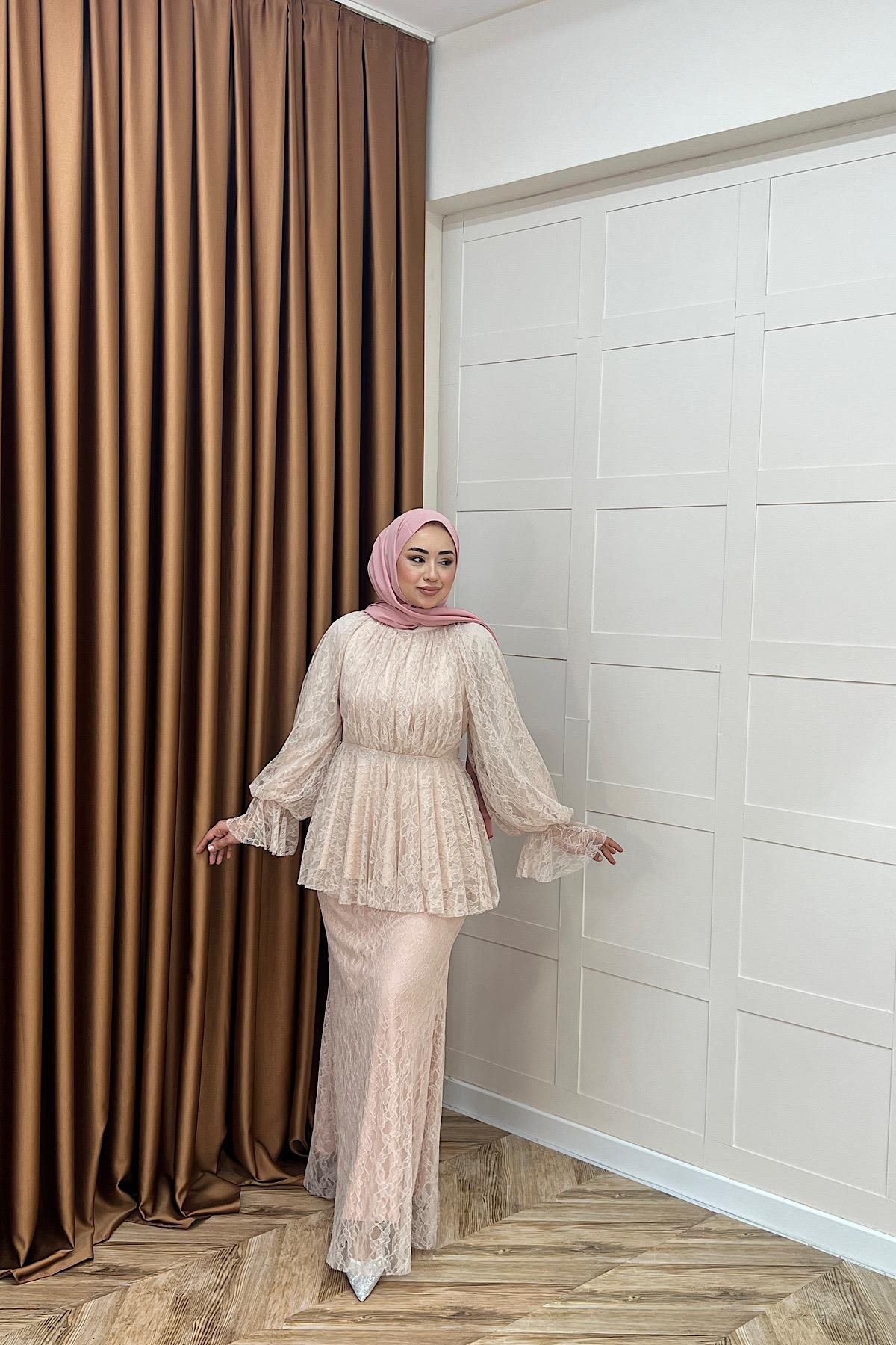 Arel Dantelli Etek Takım Pudra