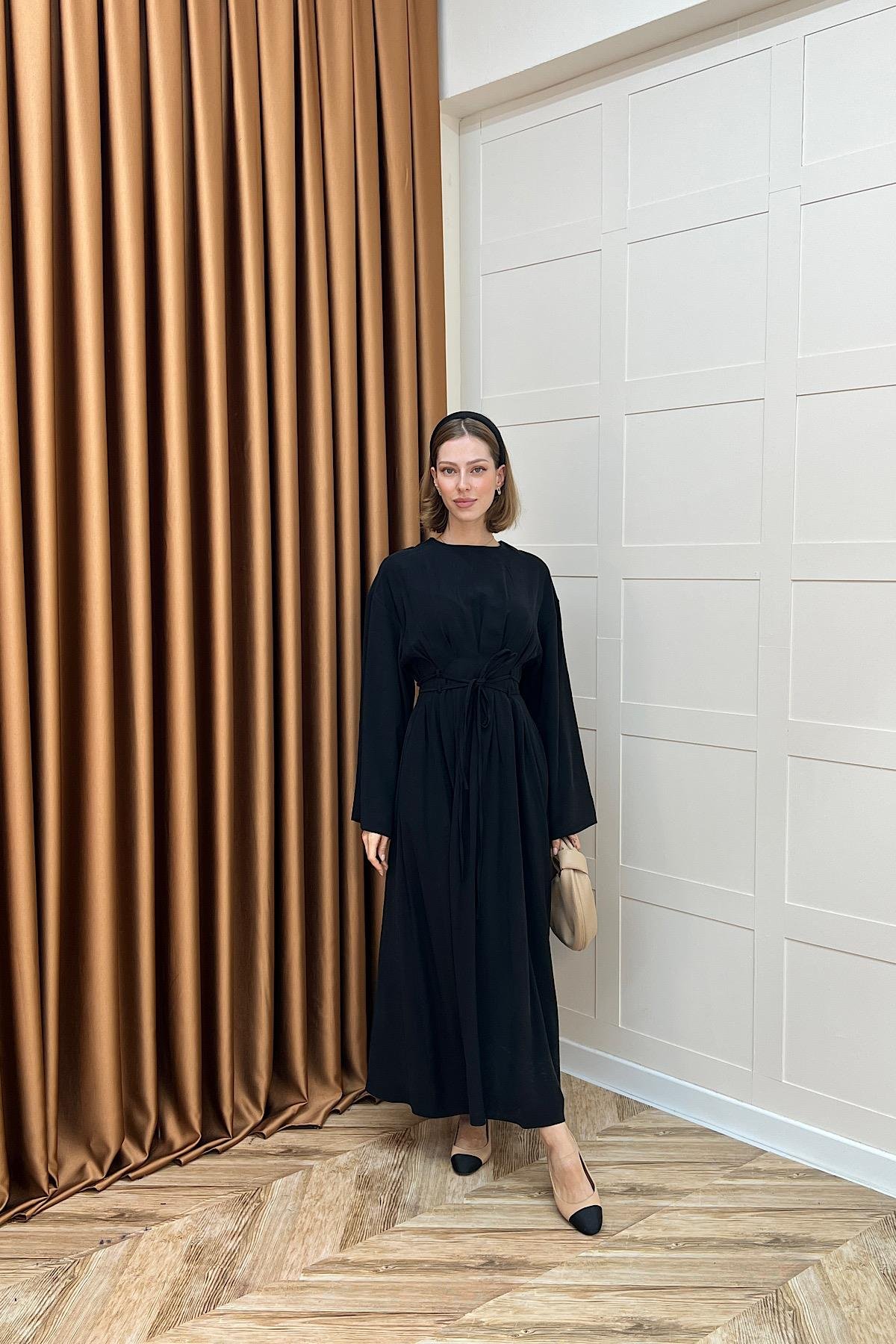 Belden Bağlamalı Cupra Elbise Siyah