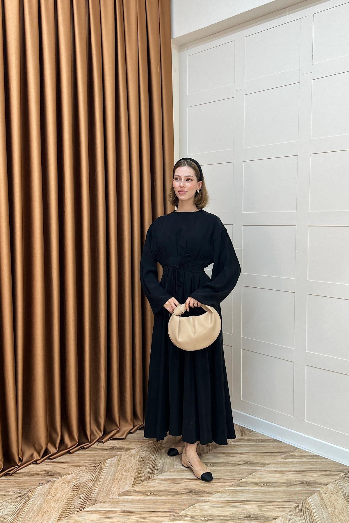 Belden Bağlamalı Cupra Elbise Siyah