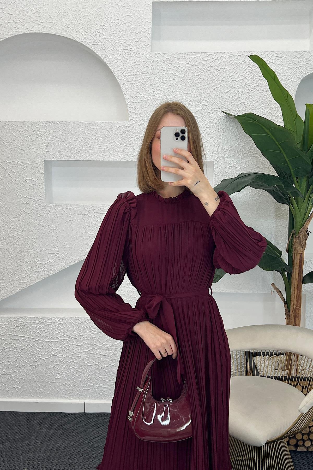 Bella Piliseli Şifon Elbise Bordo