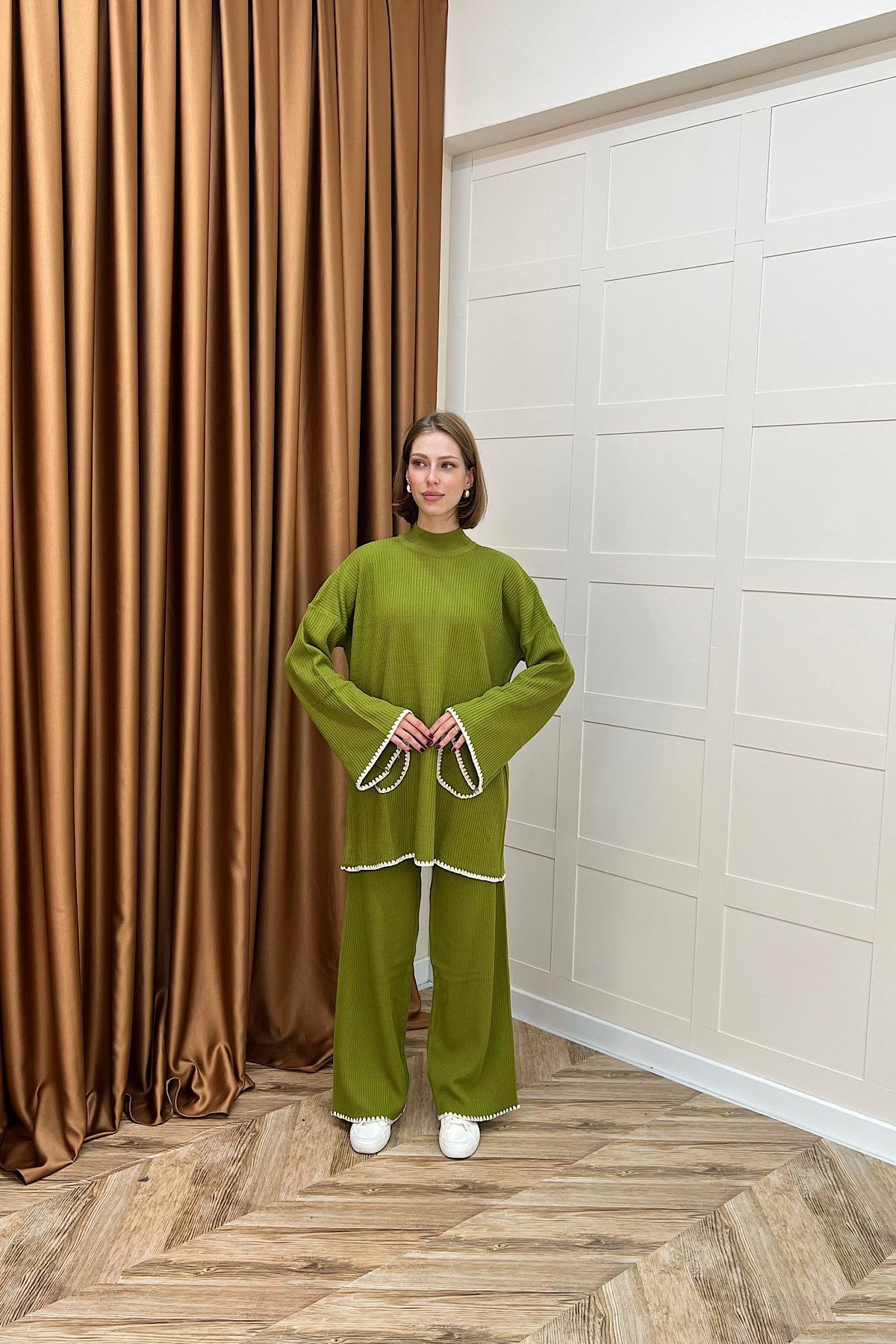Cep Örgülü Triko Takım Yağ Yeşili