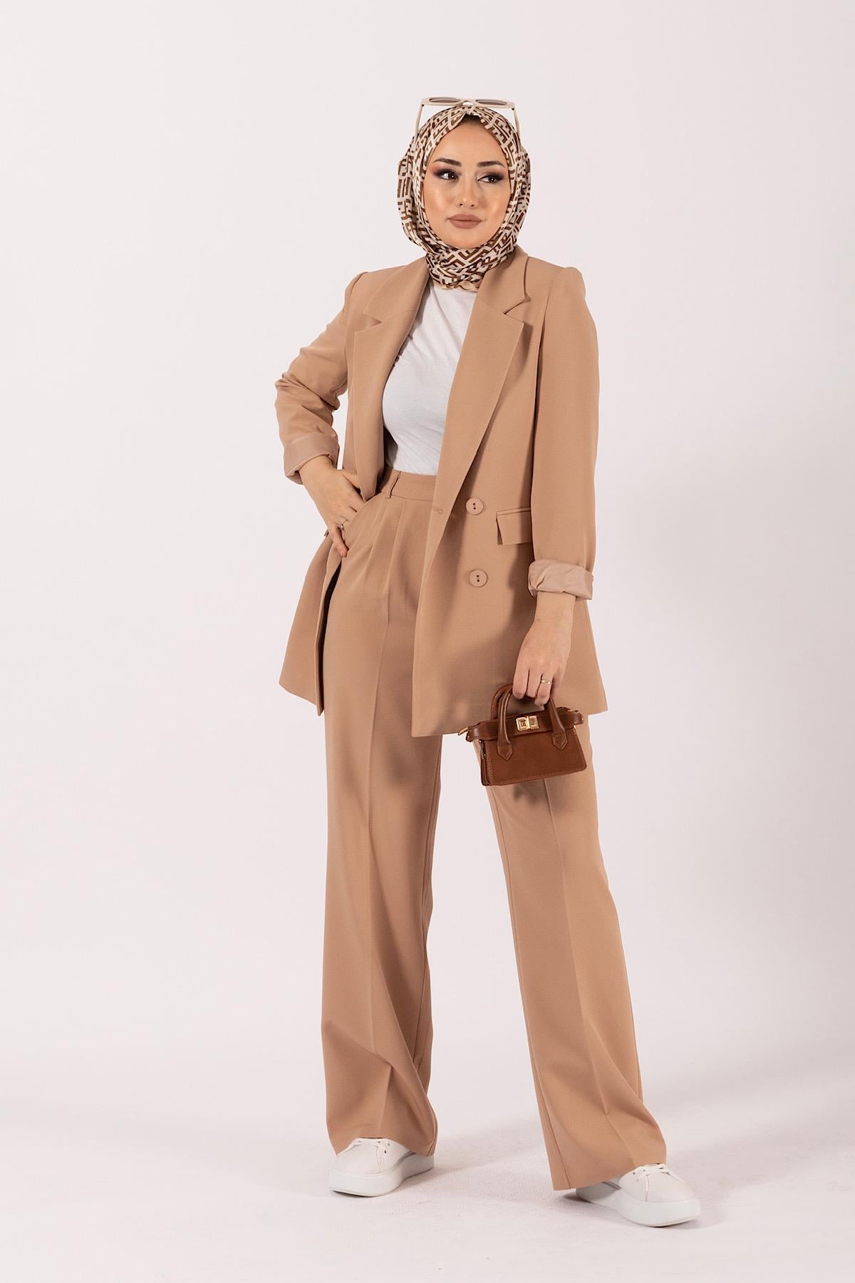 Dört Düğme Ceket Takım Camel
