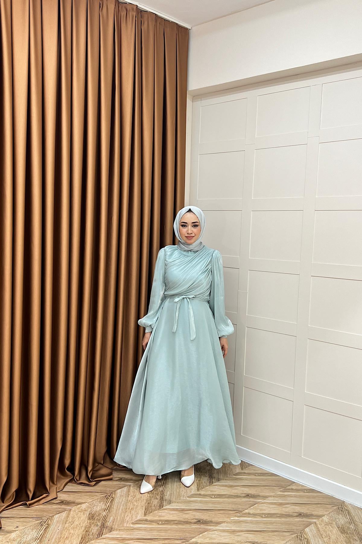 Göğüs Drapeli Abiye Mint