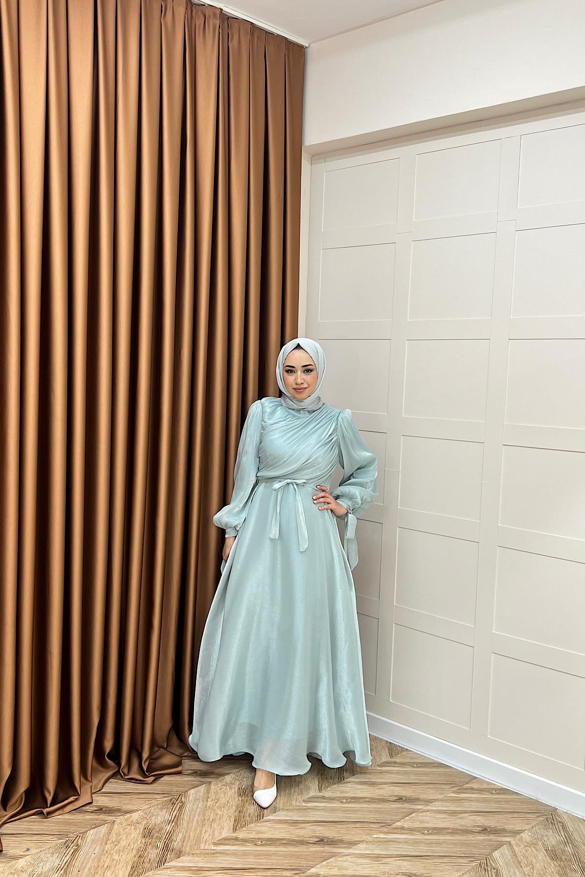 Göğüs Drapeli Abiye Mint