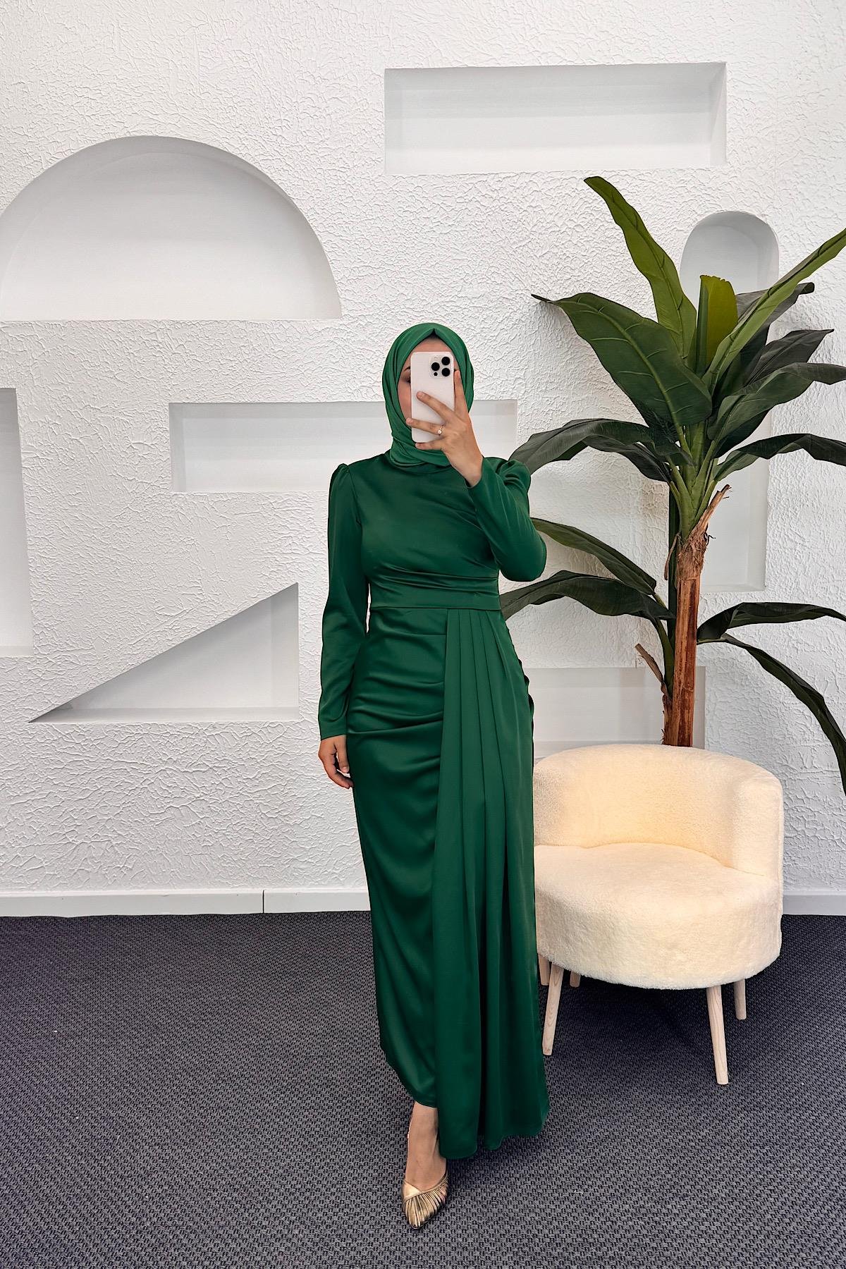 Göğüs Drapeli Saten Abiye Zümrüt