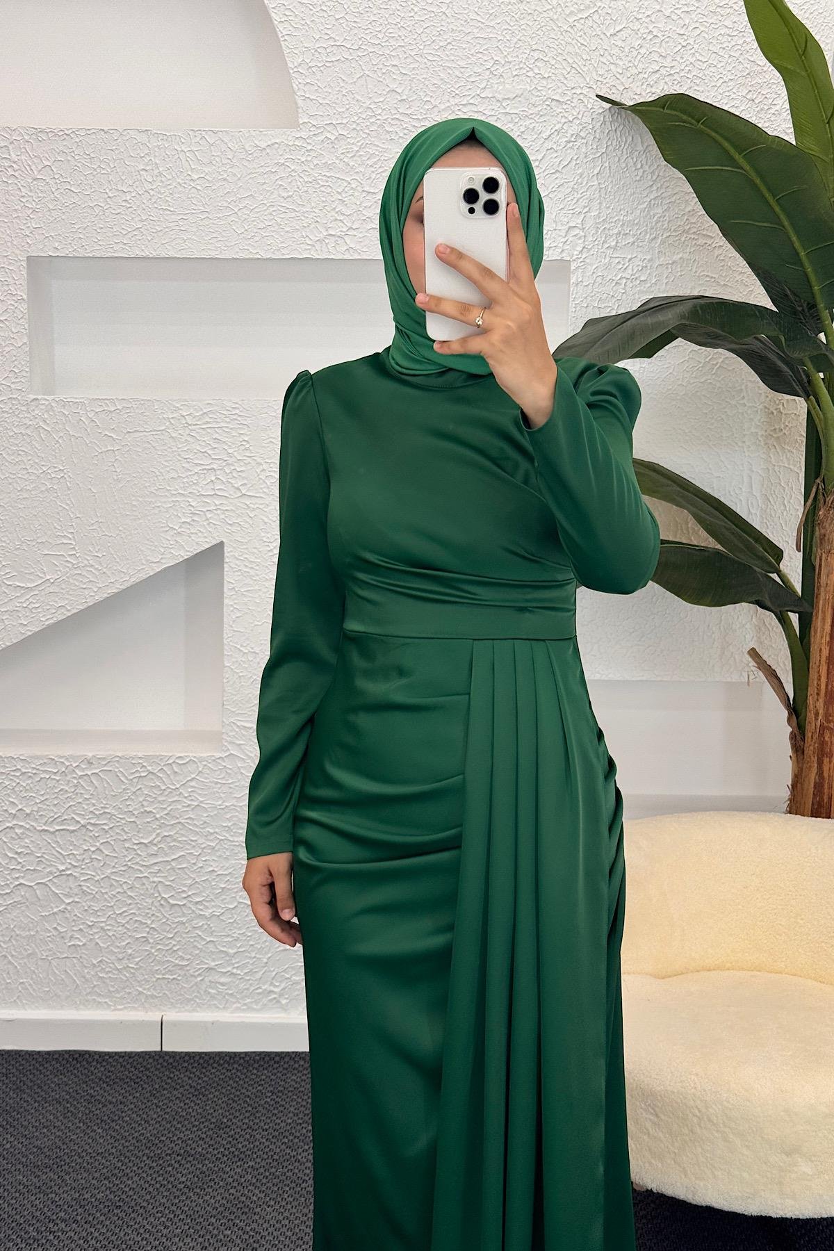 Göğüs Drapeli Saten Abiye Zümrüt